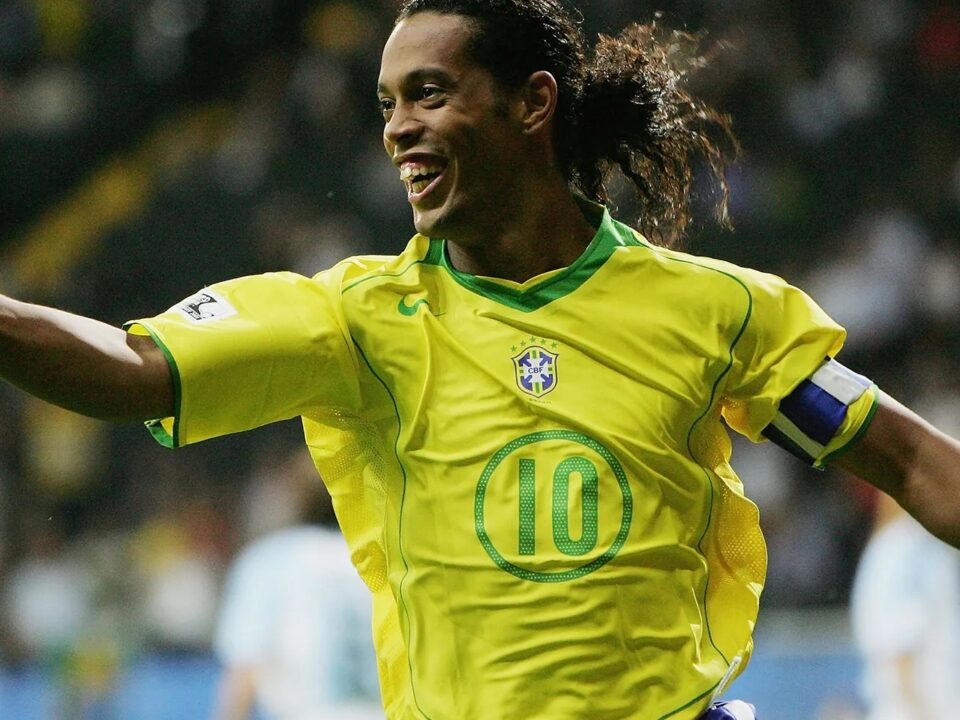 Ronaldinho sangat yakin bahwa juara tim nasional Brasil dari Piala Dunia 2022 .Ronaldo de Assis Moreira memperjuangkan tim nasional Brasil untuk memenangkan Piala Dunia 2022 di Qatar pada akhir tahun ini.
