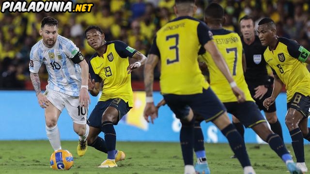 FIFA telah mengeluarkan keputusan tentang gugatan Chili atas Ekuador terkait dengan dugaan penggunaan pemain il egal. FIFA menolak gugatan Chili dan Ekuador untuk memastikan untuk bersaing di Piala Dunia 2022.