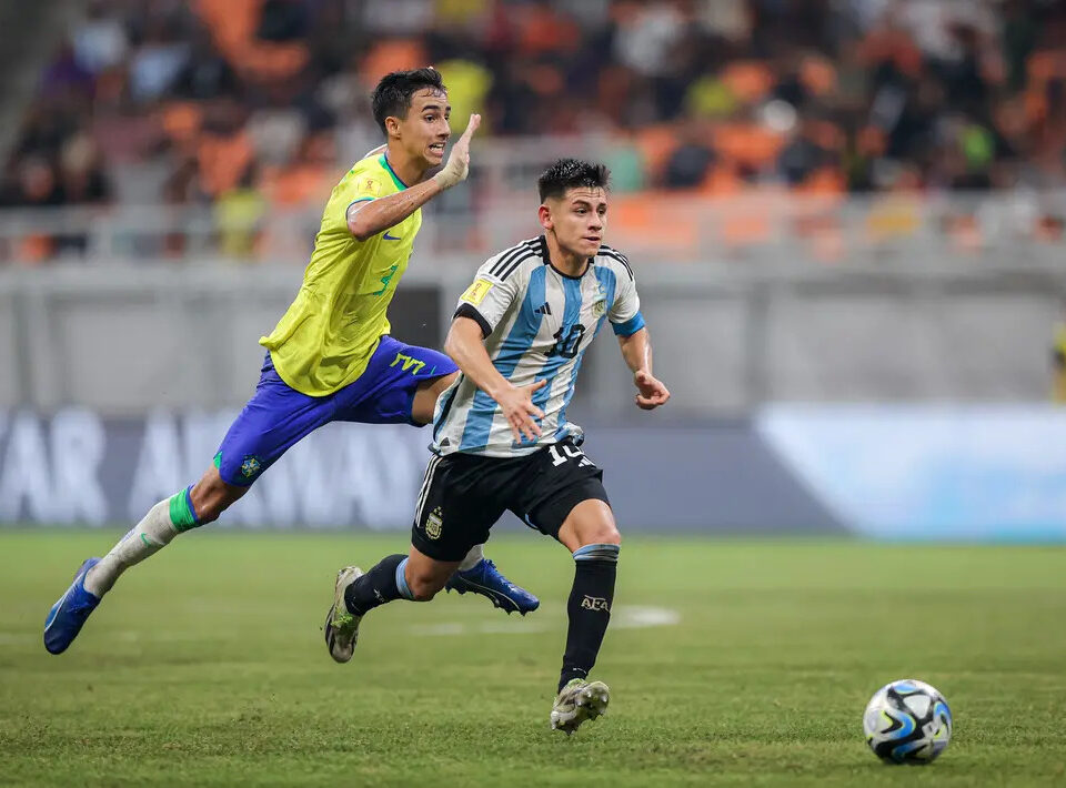 Piala Dunia U-17 2023 - Pelatih Argentina Sebut Adik Kelas Lionel Messi Tampil Sempurna saat Kalahkan Brasil